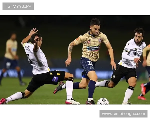 悉尼FC与19岁门将霍夫斯洛特签约正式加入球队继承1号战袍